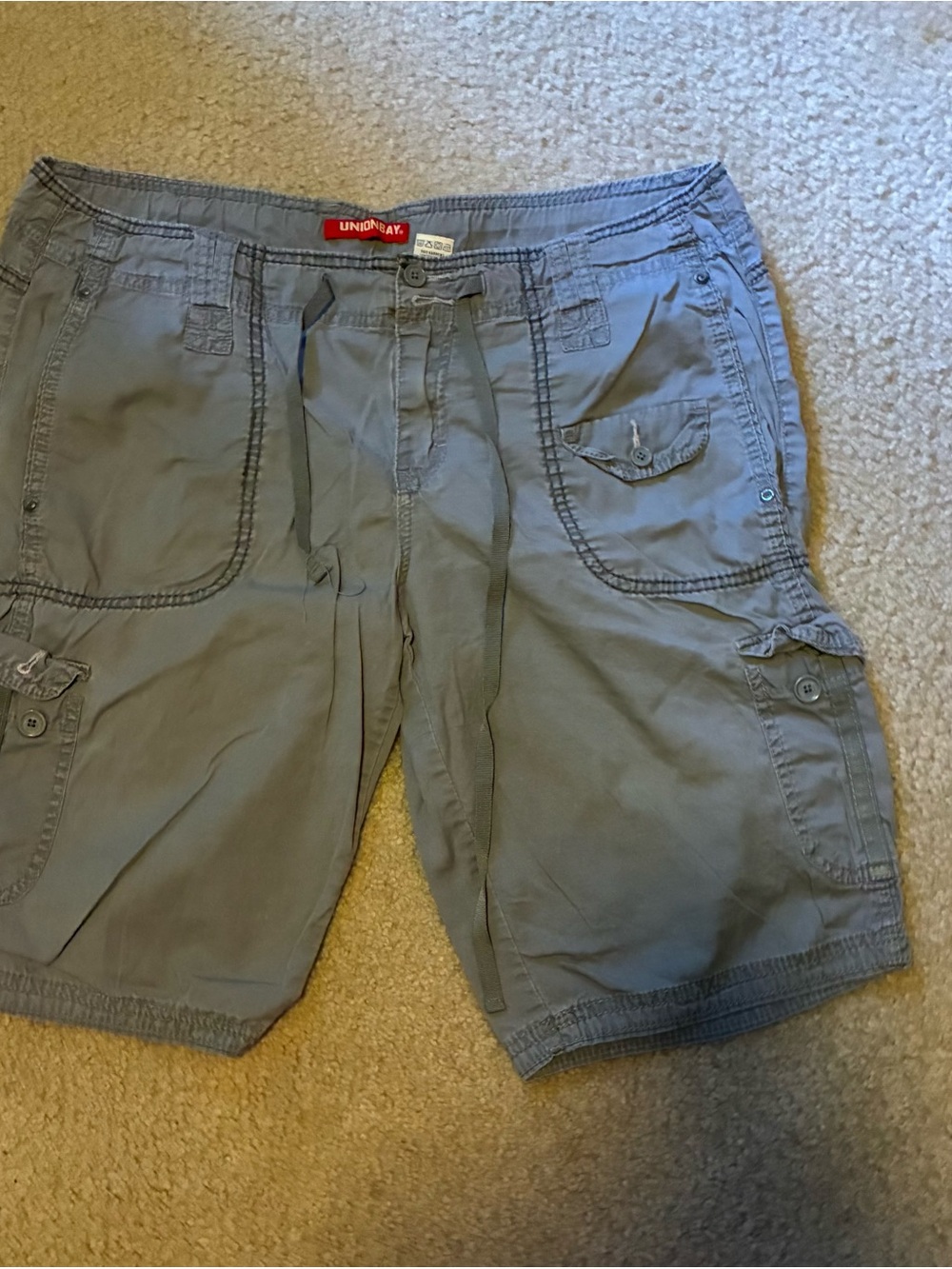 UNIONBAY Women’s Gray Cargo Shorts with Utility Pockets